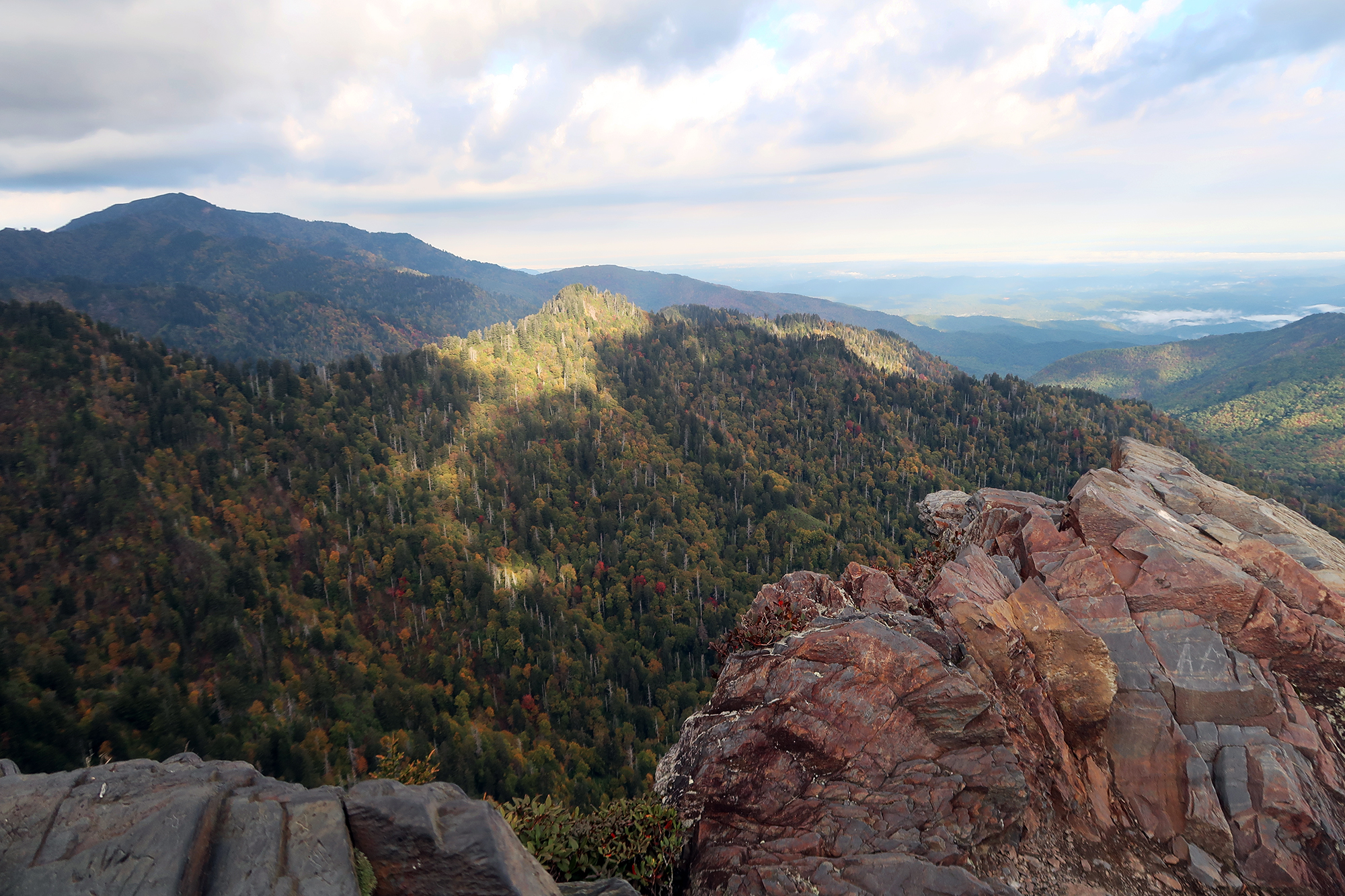 Rocky outcrop formation at Charlies Bunion